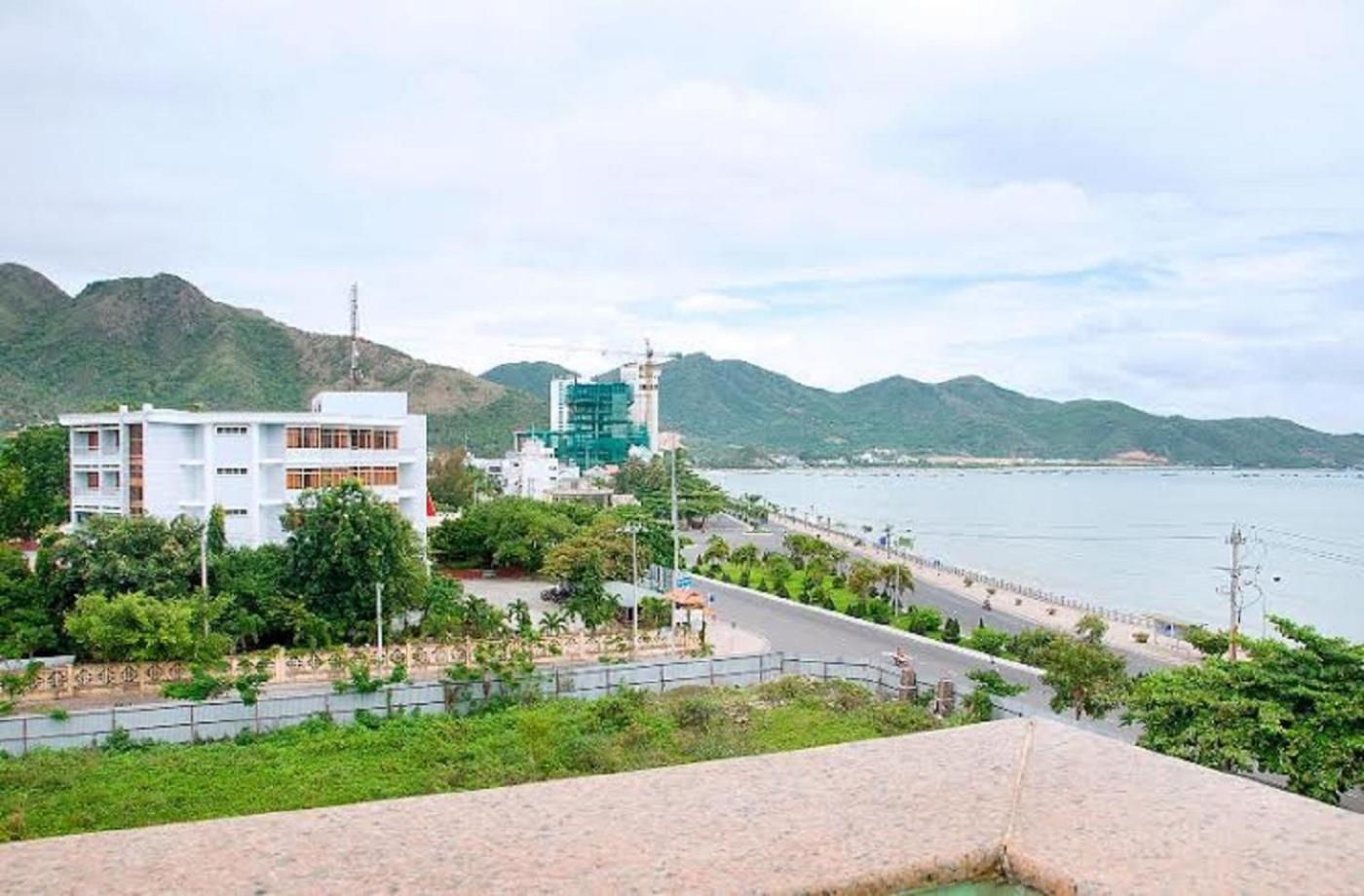 Blue Sea 01 Hotel Nha Trang Buitenkant foto